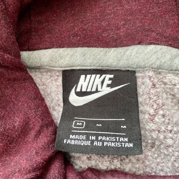 Medium Nike Sweatshirt! Worn twice and in great condition! - Picture 2 of 2
